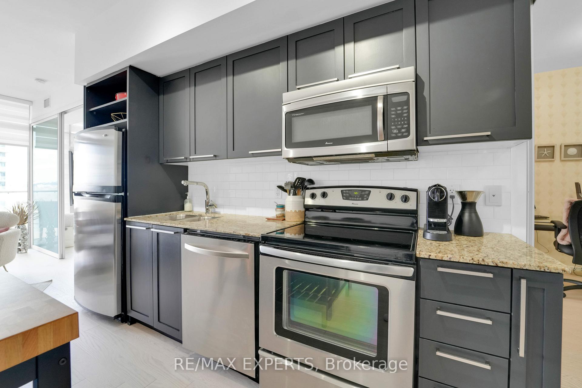 Photo 22 of Unit 1915, 103 The Queensway, Toronto, High Park-Swansea — HOMEH