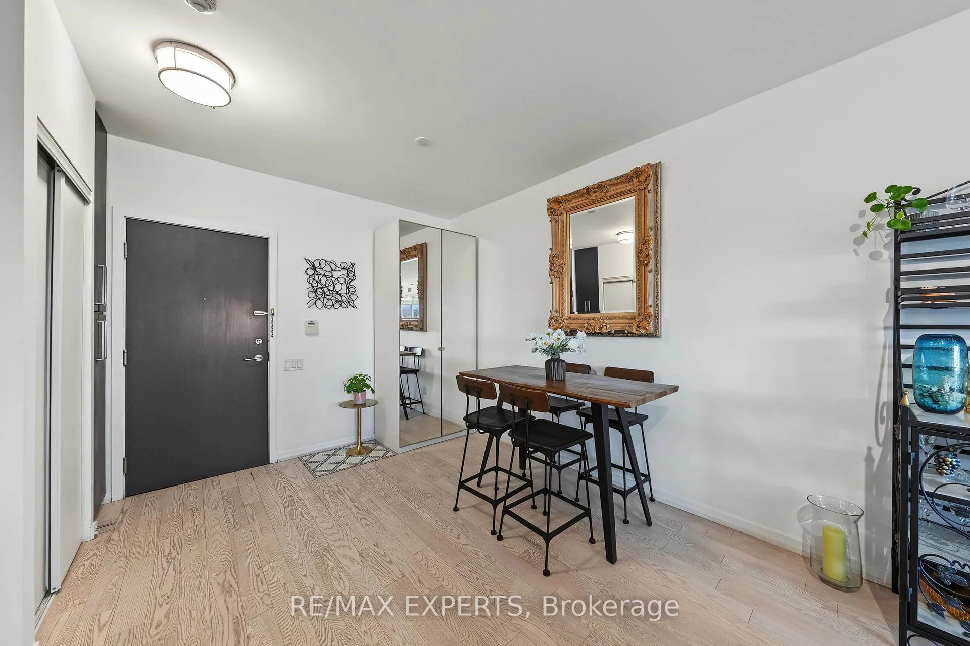 Photo 10 of Unit 1915, 103 The Queensway, Toronto, High Park-Swansea — HOMEH
