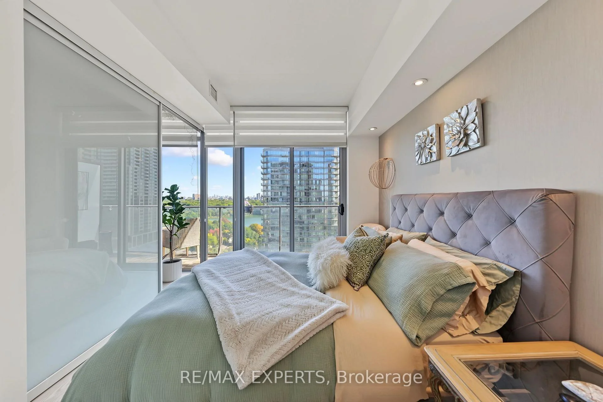 Photo 33 of Unit 1915, 103 The Queensway, Toronto, High Park-Swansea — HOMEH