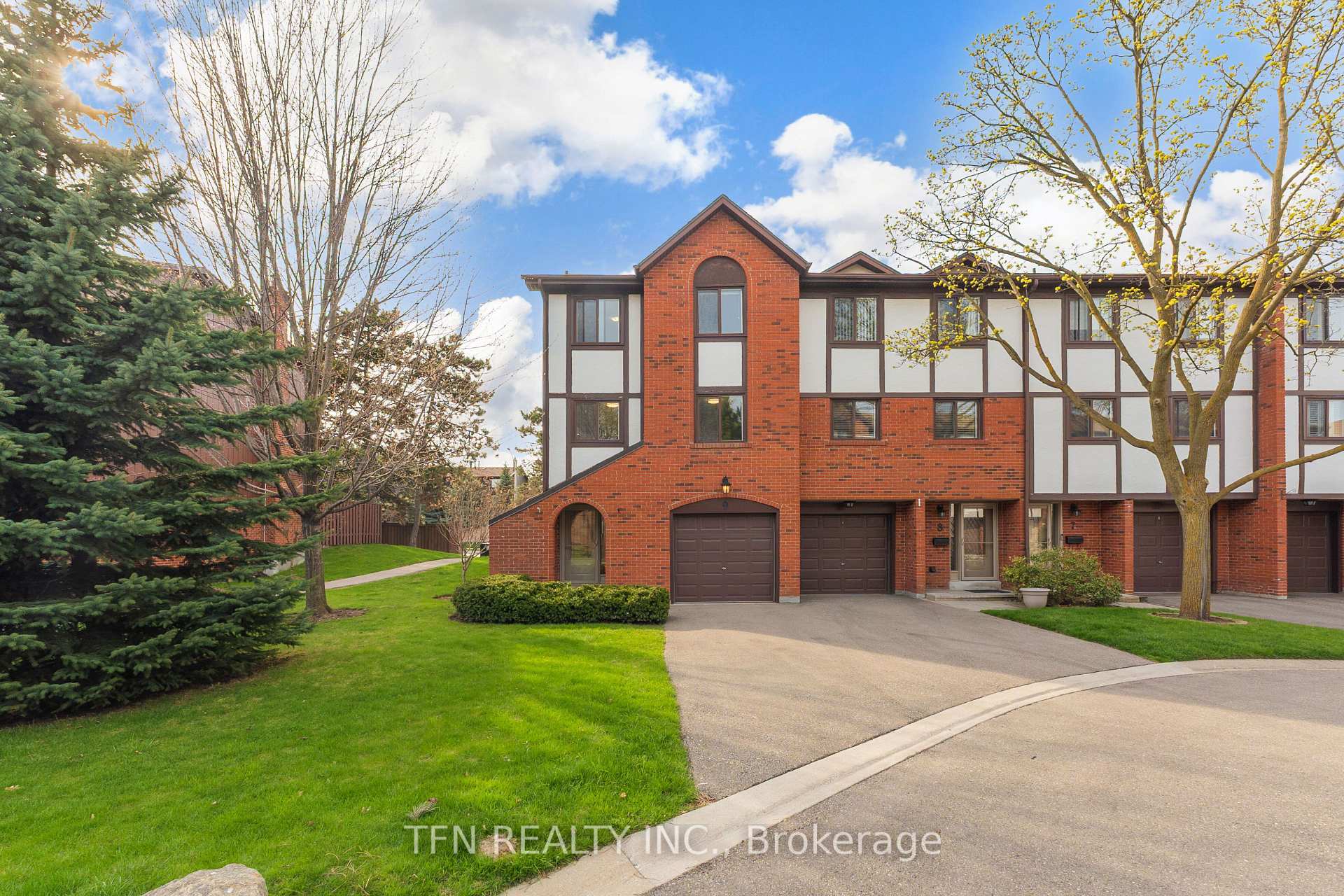 Photo of Unit 9, 4165 Fieldgate Drive