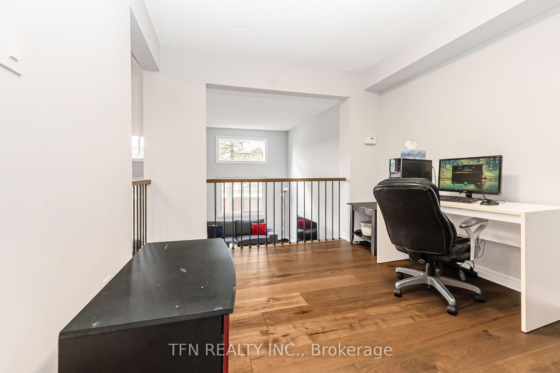 Photo 6 of Unit 9, 4165 Fieldgate Drive, Mississauga, Rathwood — HOMEH