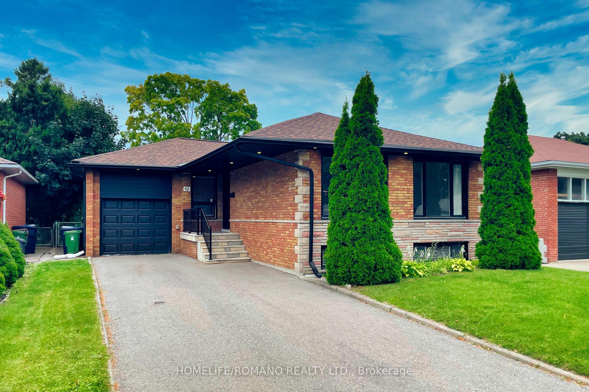Photo 2 of 42 Sellmar Road, Etobicoke, Willowridge-Martingrove-Richview — HOMEH