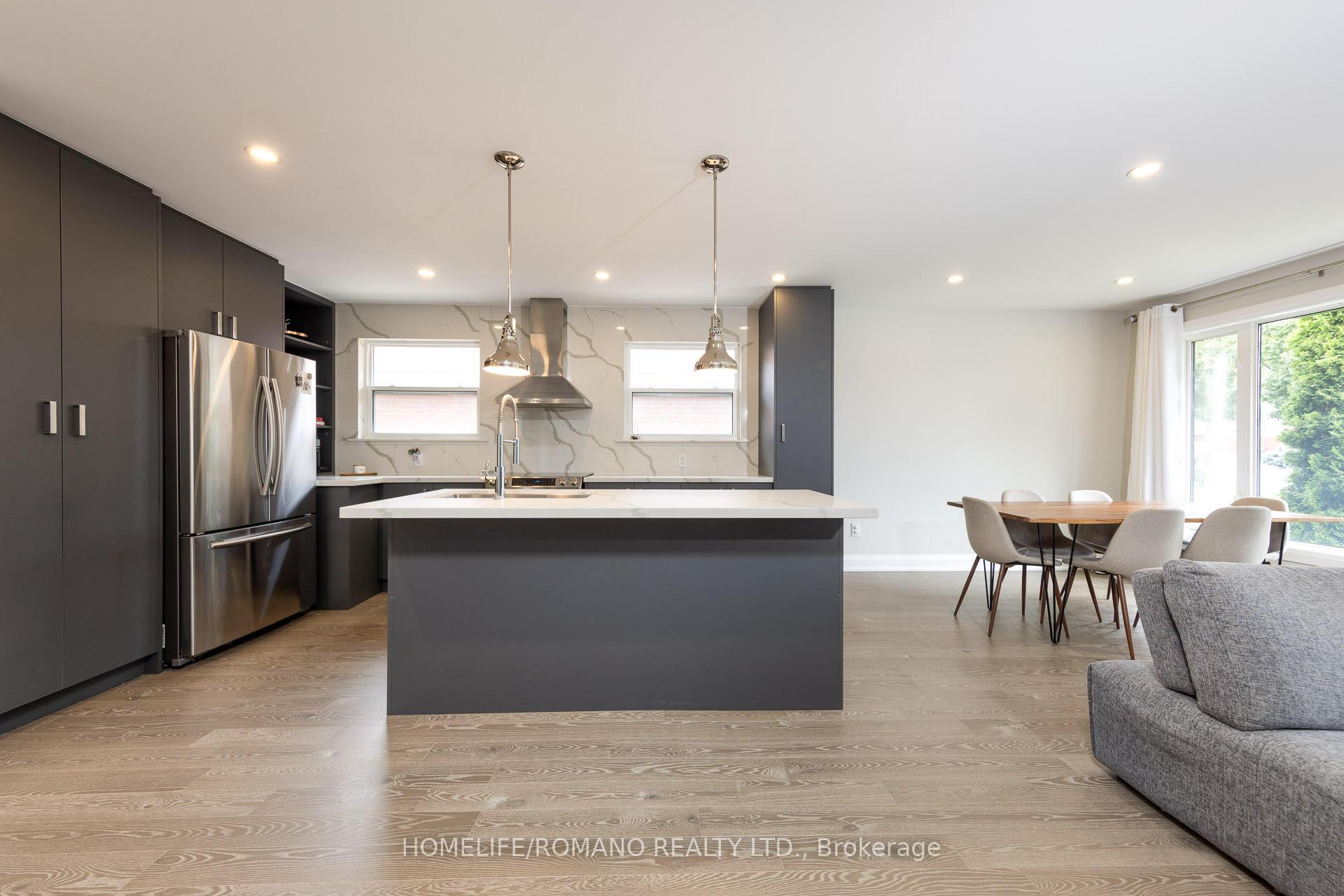 Photo 9 of 42 Sellmar Road, Etobicoke, Willowridge-Martingrove-Richview — HOMEH