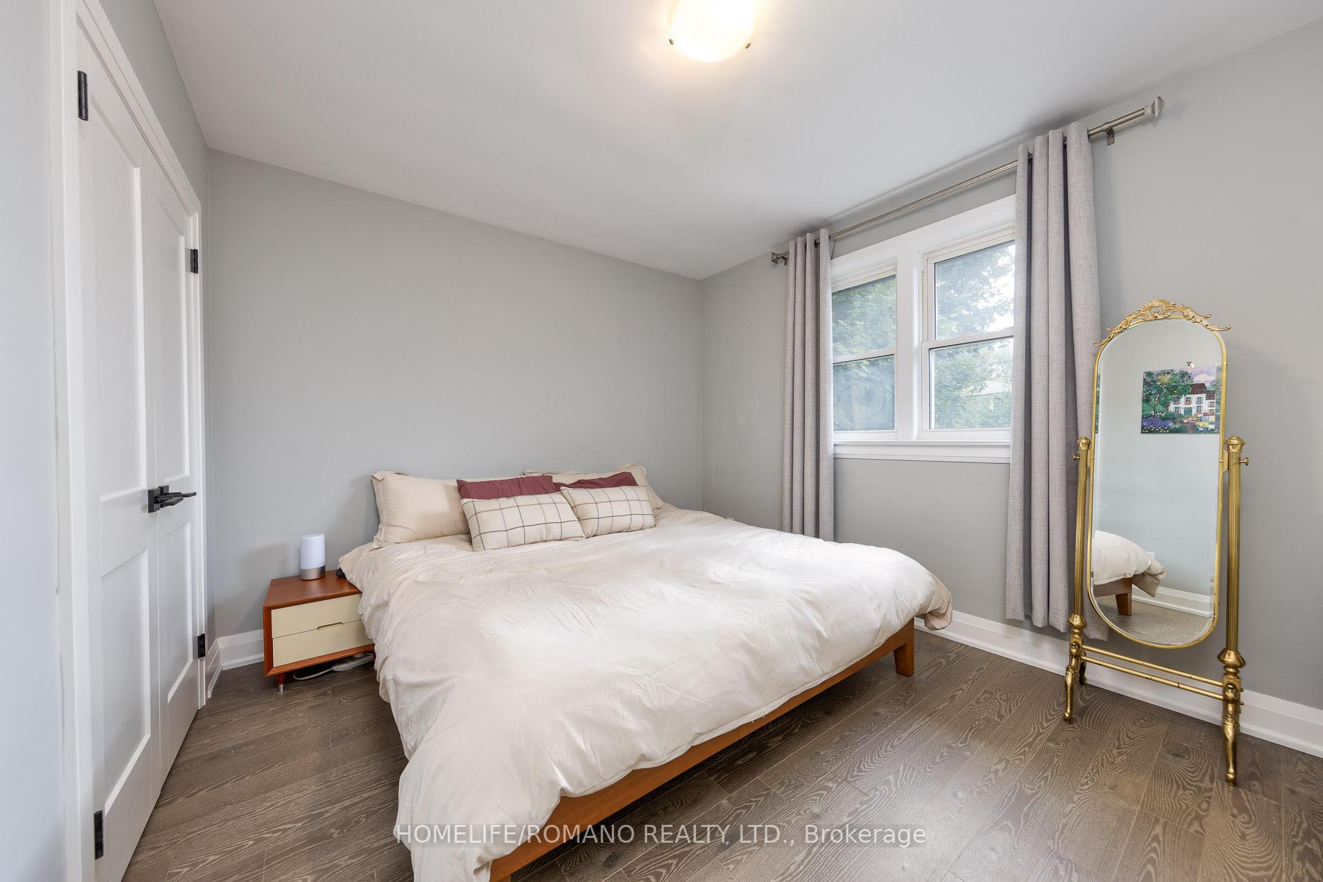 Photo 14 of 42 Sellmar Road, Etobicoke, Willowridge-Martingrove-Richview — HOMEH