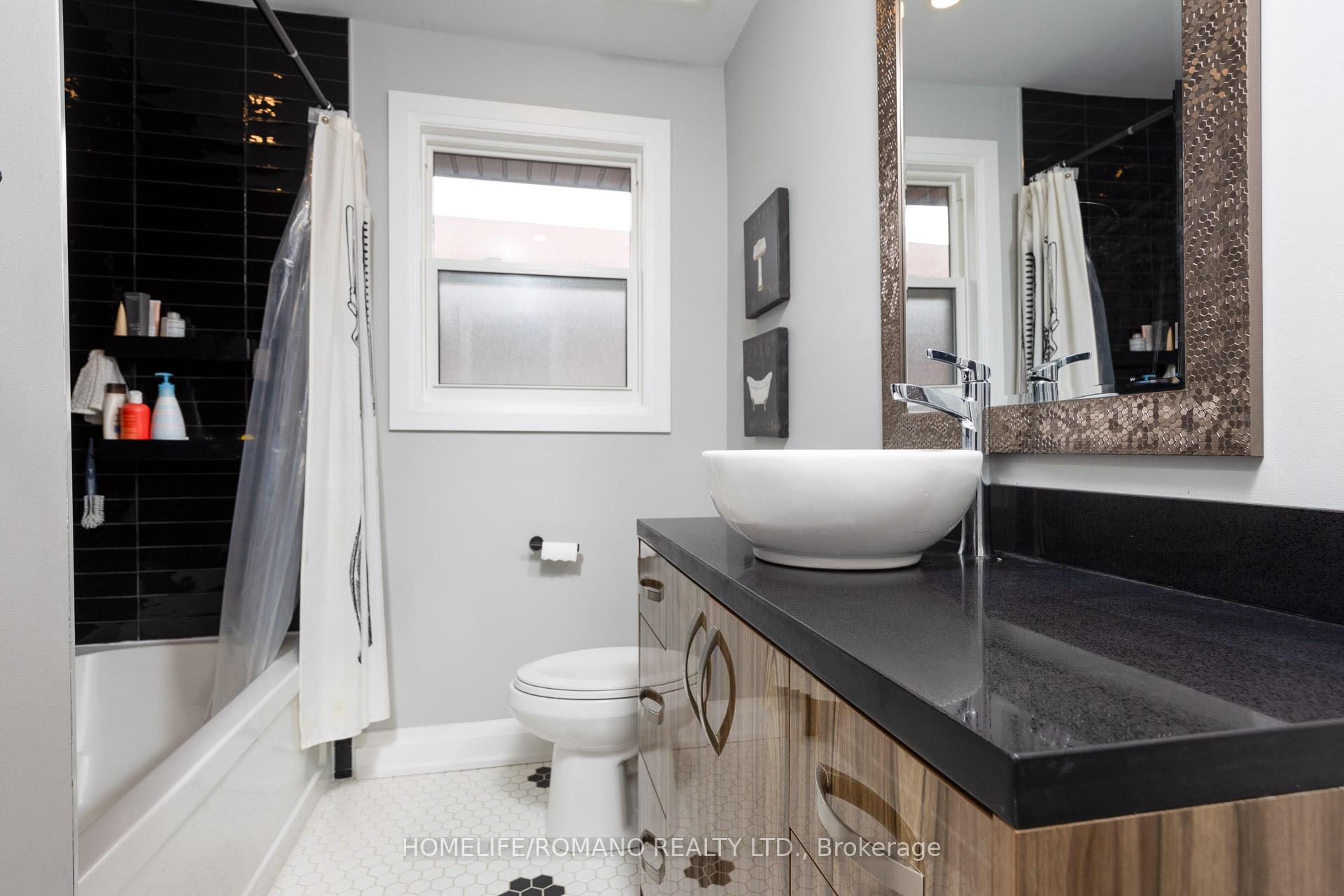 Photo 16 of 42 Sellmar Road, Etobicoke, Willowridge-Martingrove-Richview — HOMEH