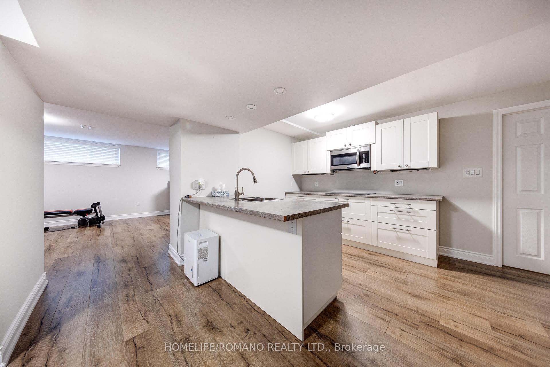 Photo 18 of 42 Sellmar Road, Etobicoke, Willowridge-Martingrove-Richview — HOMEH