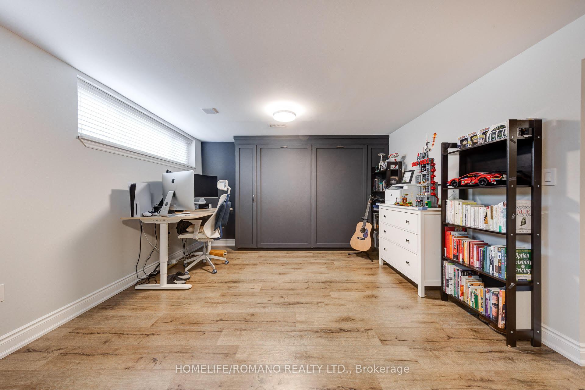Photo 24 of 42 Sellmar Road, Etobicoke, Willowridge-Martingrove-Richview — HOMEH