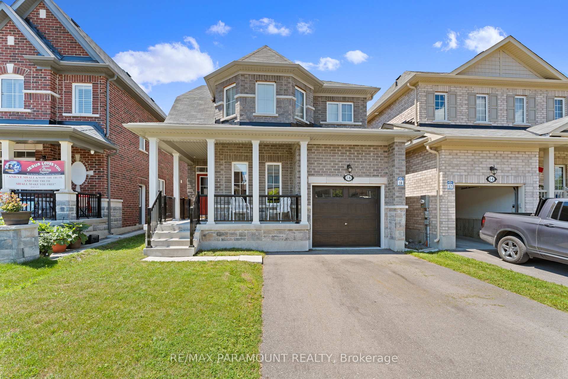 Photo 1 of 18 Tait Crescent, Clarington, Bowmanville — HOMEH