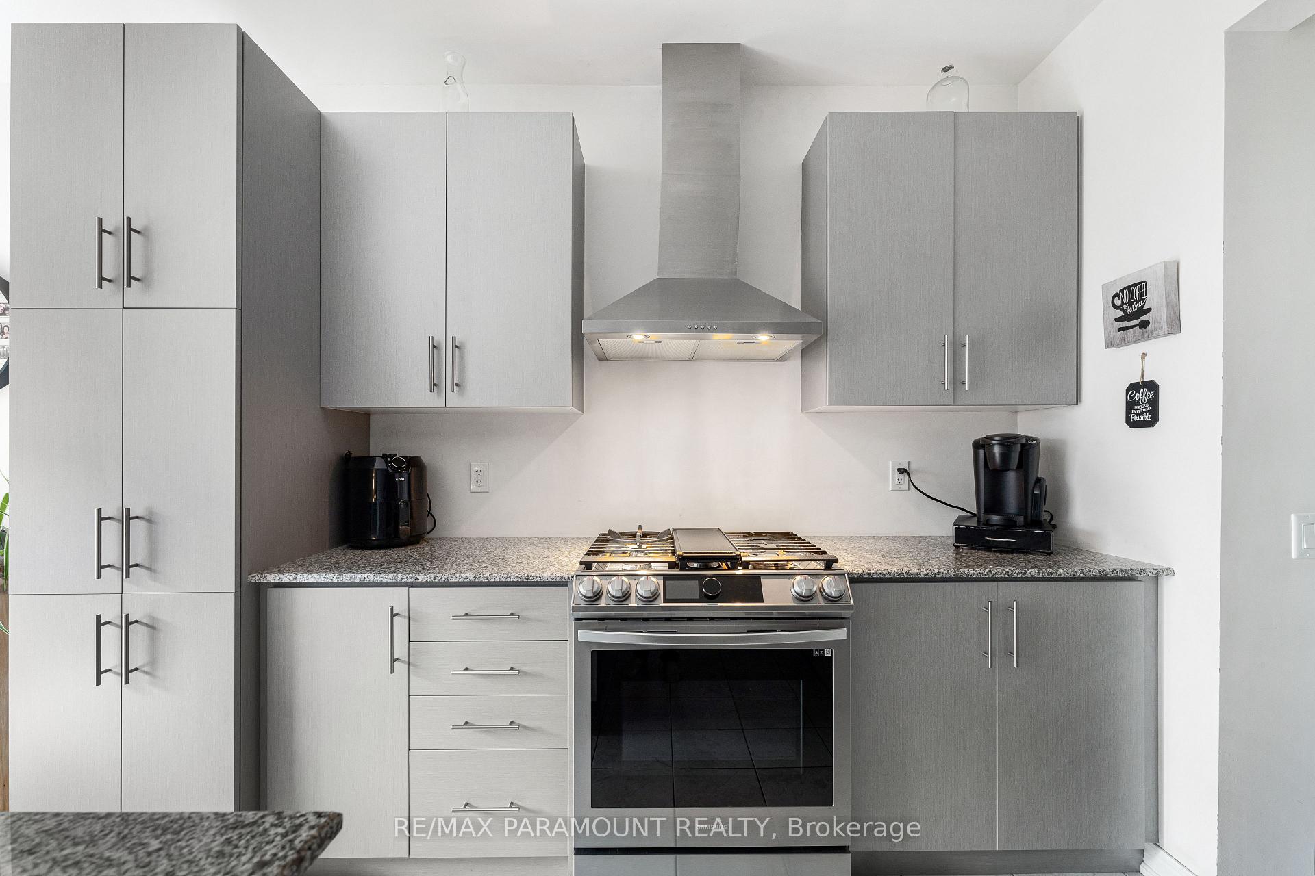 Photo 13 of 18 Tait Crescent, Clarington, Bowmanville — HOMEH
