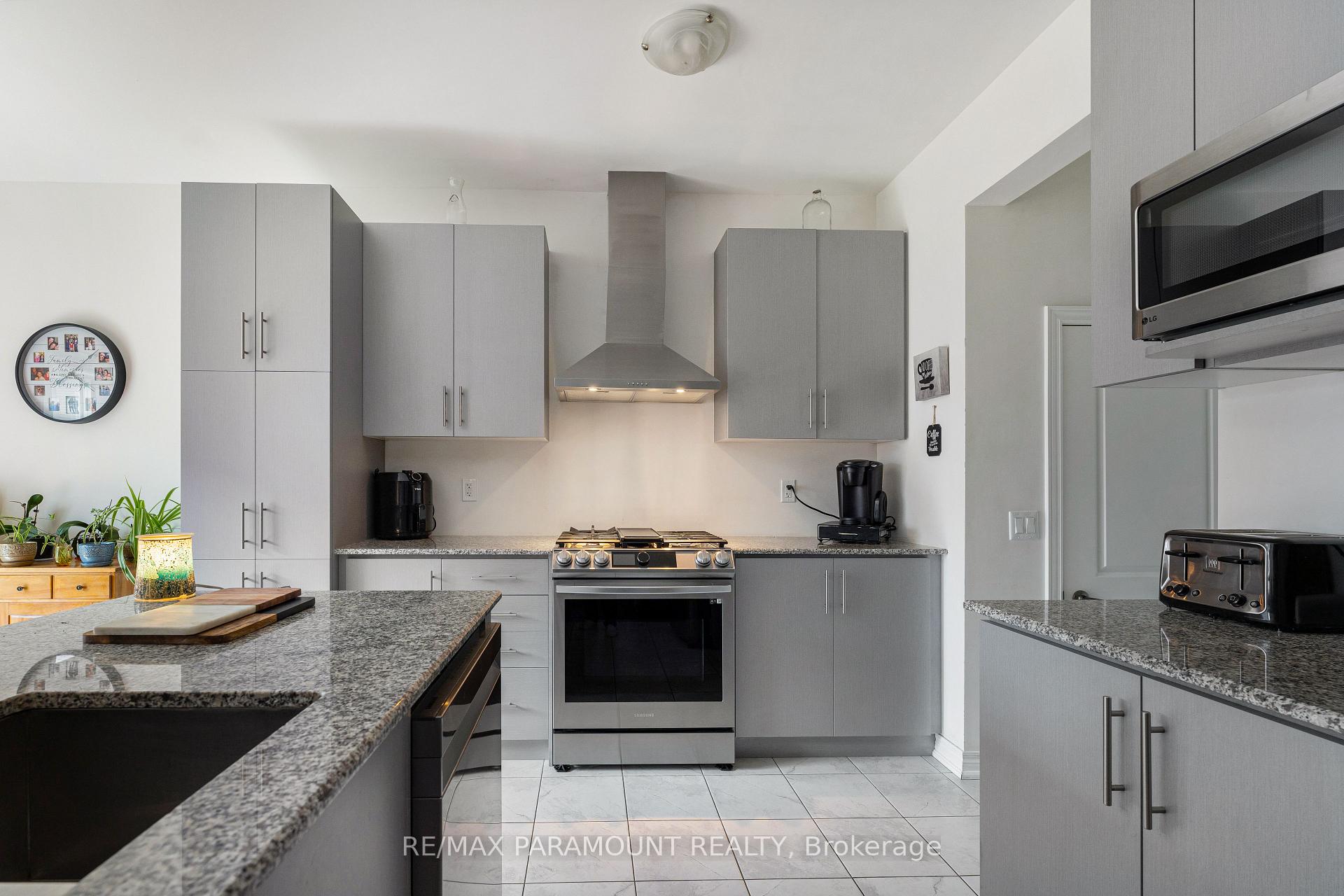 Photo 14 of 18 Tait Crescent, Clarington, Bowmanville — HOMEH