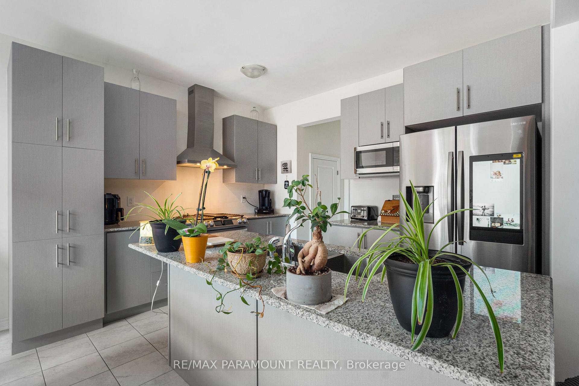 Photo 16 of 18 Tait Crescent, Clarington, Bowmanville — HOMEH