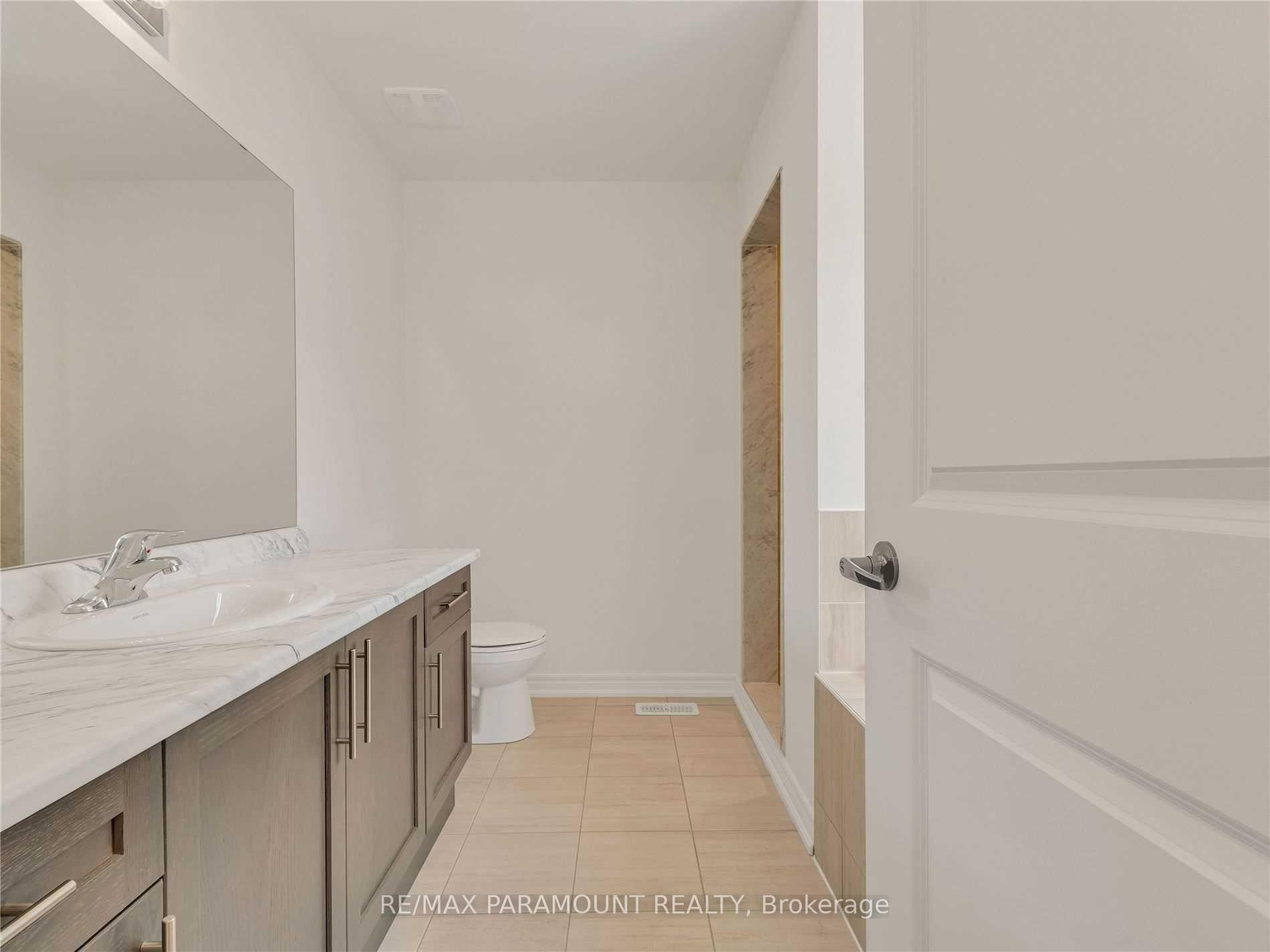 Photo 24 of 18 Tait Crescent, Clarington, Bowmanville — HOMEH