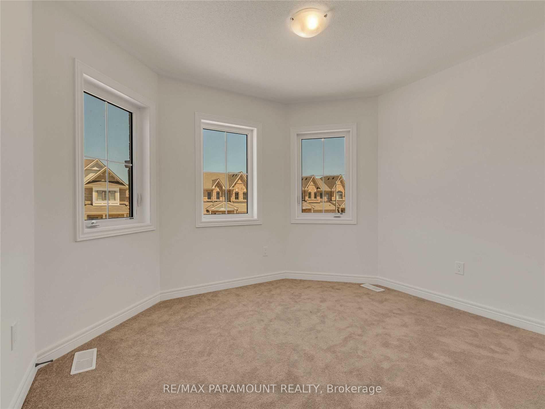 Photo 29 of 18 Tait Crescent, Clarington, Bowmanville — HOMEH