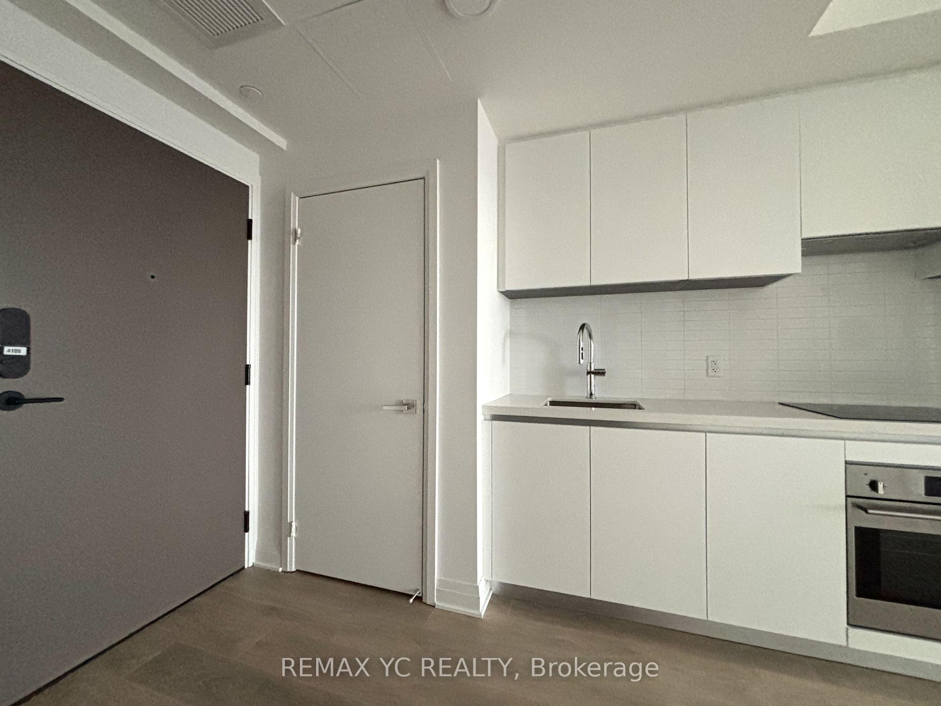 Photo 6 of Unit 4109, 4015 The Exchange, Mississauga, City Centre — HOMEH