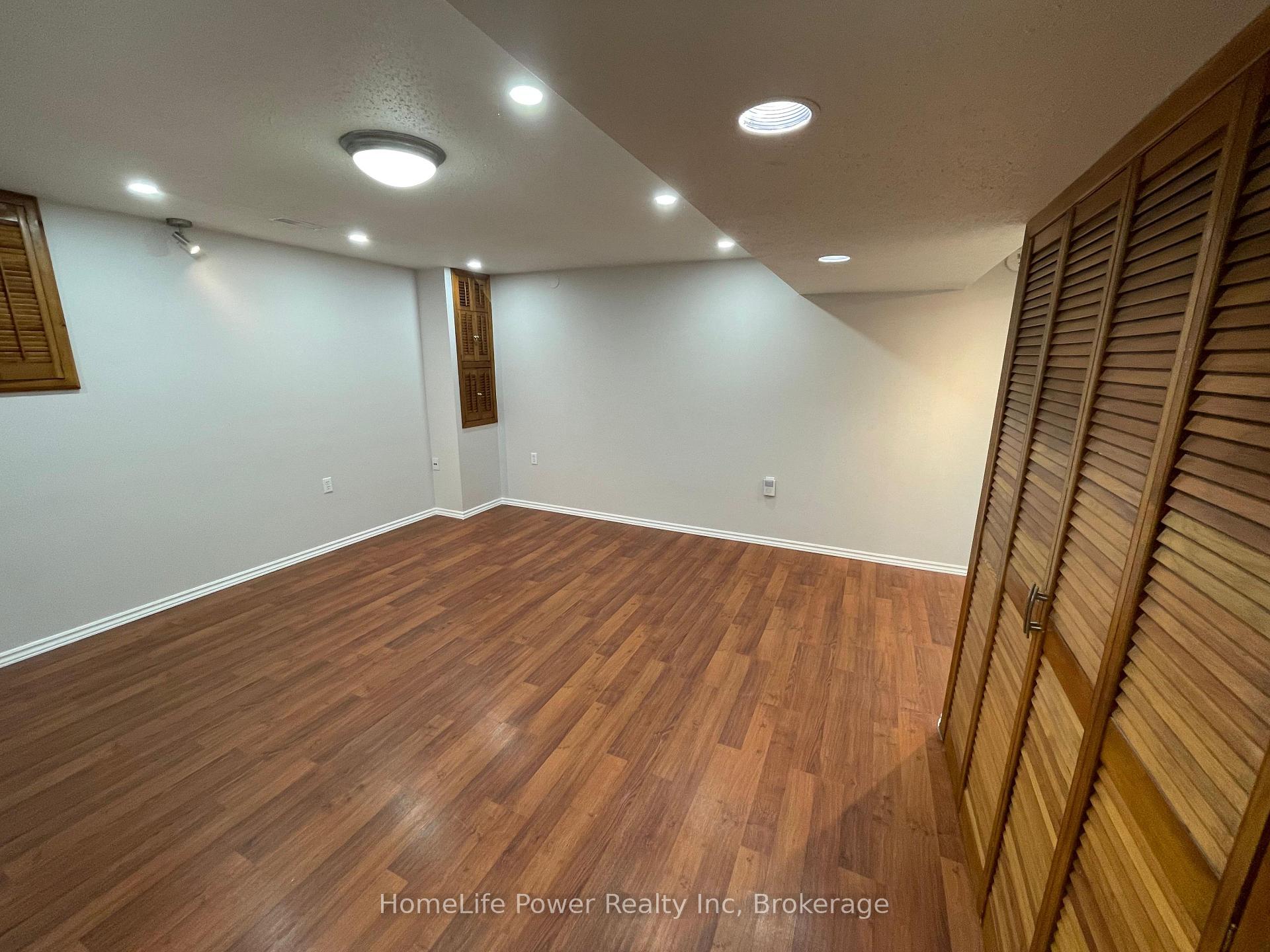 Photo 6 of Unit Unit B, 573 Glen Manor Boulevard, Waterloo, Lakeshore Village — HOMEH