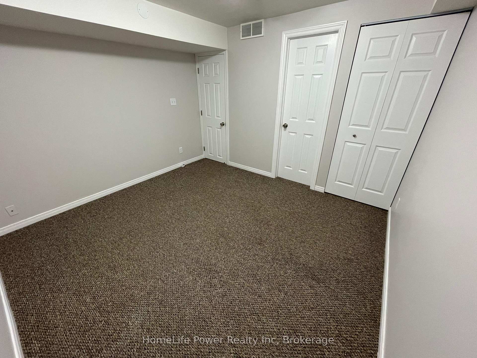 Photo 7 of Unit Unit B, 573 Glen Manor Boulevard, Waterloo, Lakeshore Village — HOMEH