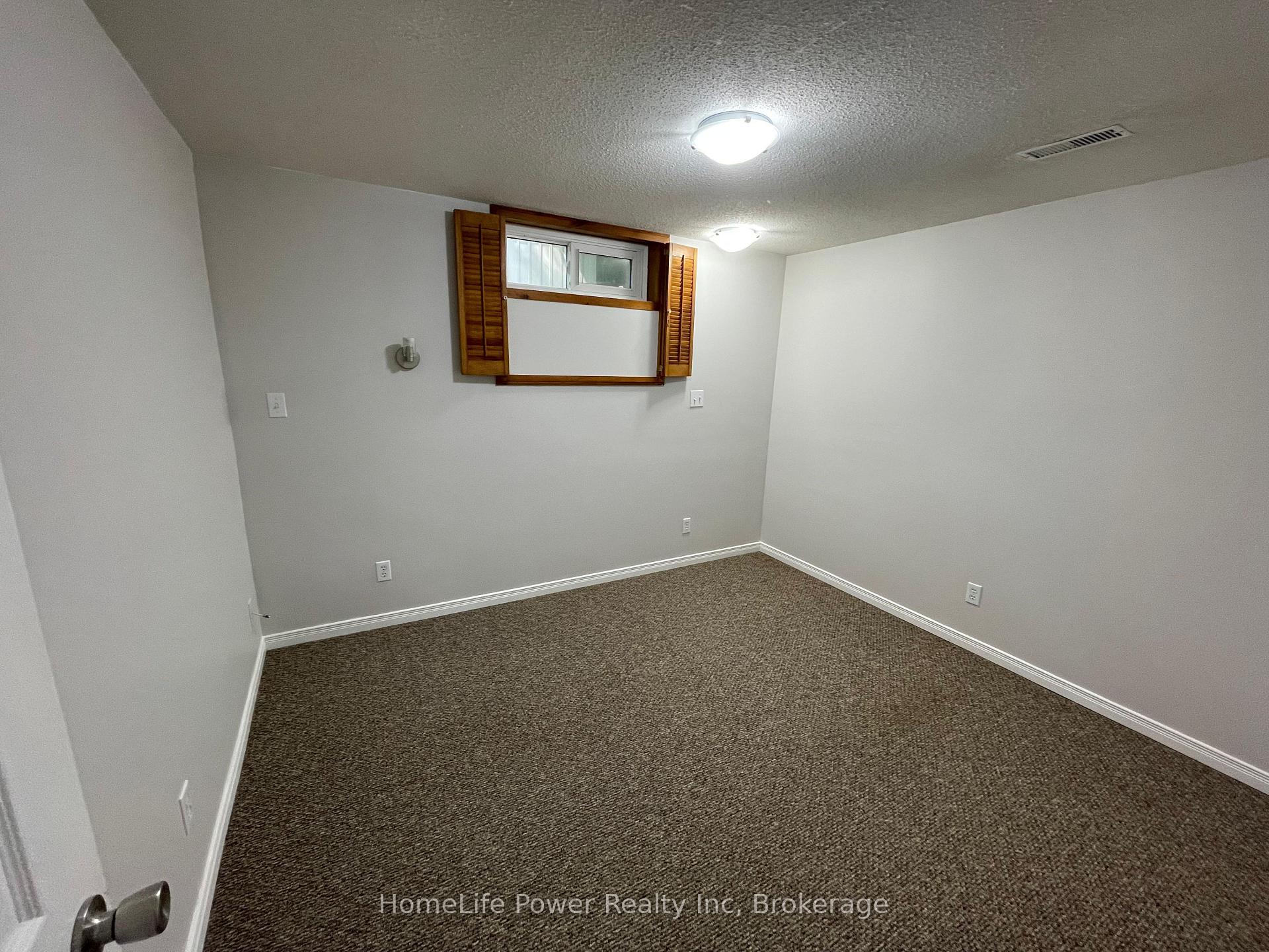 Photo 11 of Unit Unit B, 573 Glen Manor Boulevard, Waterloo, Lakeshore Village — HOMEH