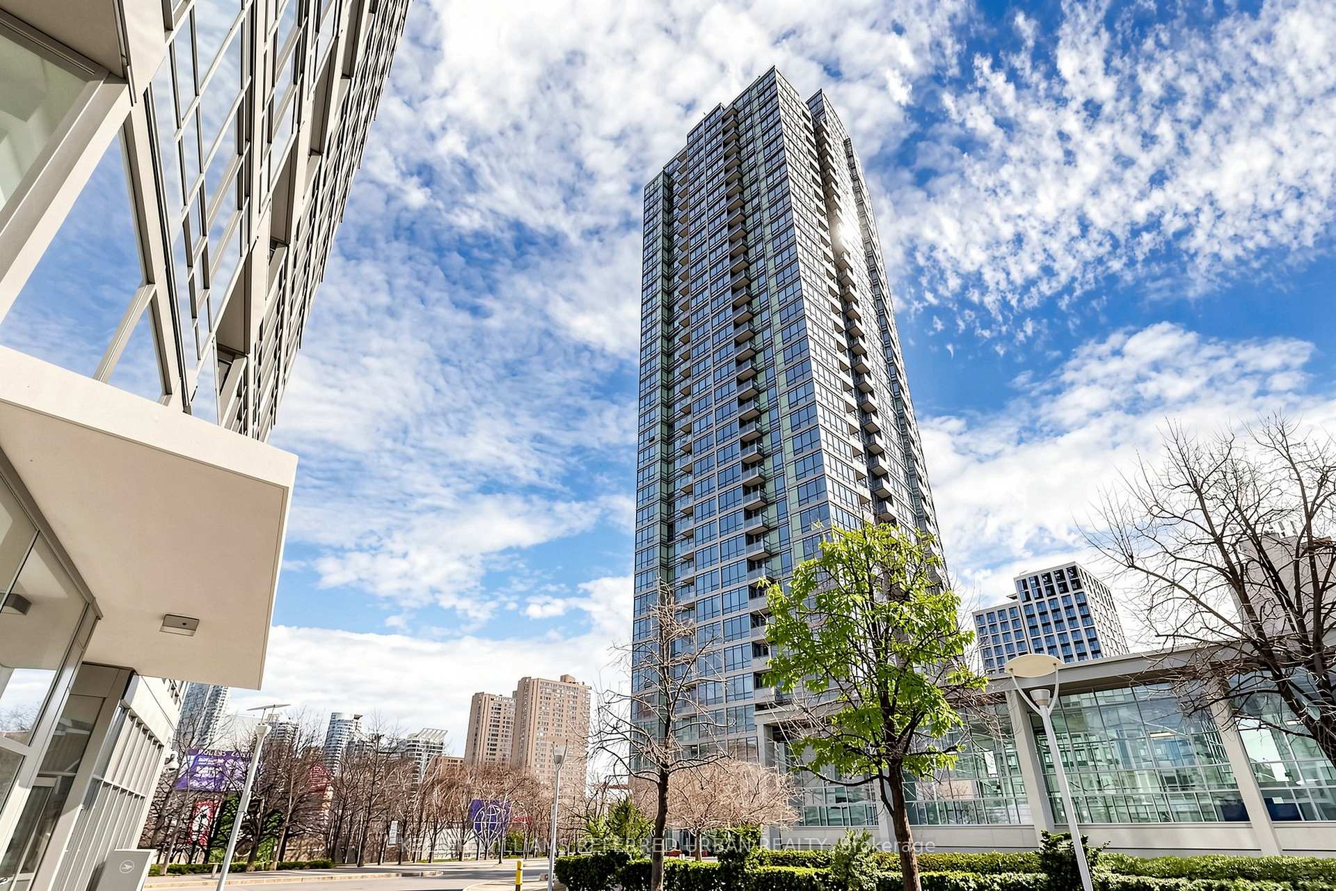 Photo 2 of Unit 1610, 5 Mariner Terrace, Toronto, Waterfront Communities — HOMEH