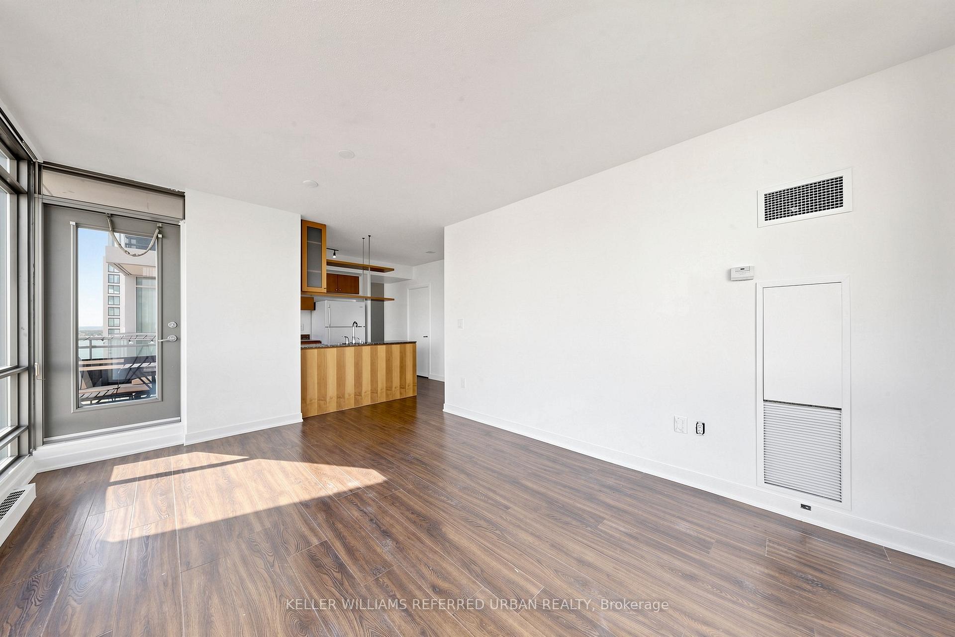 Photo 11 of Unit 1610, 5 Mariner Terrace, Toronto, Waterfront Communities — HOMEH