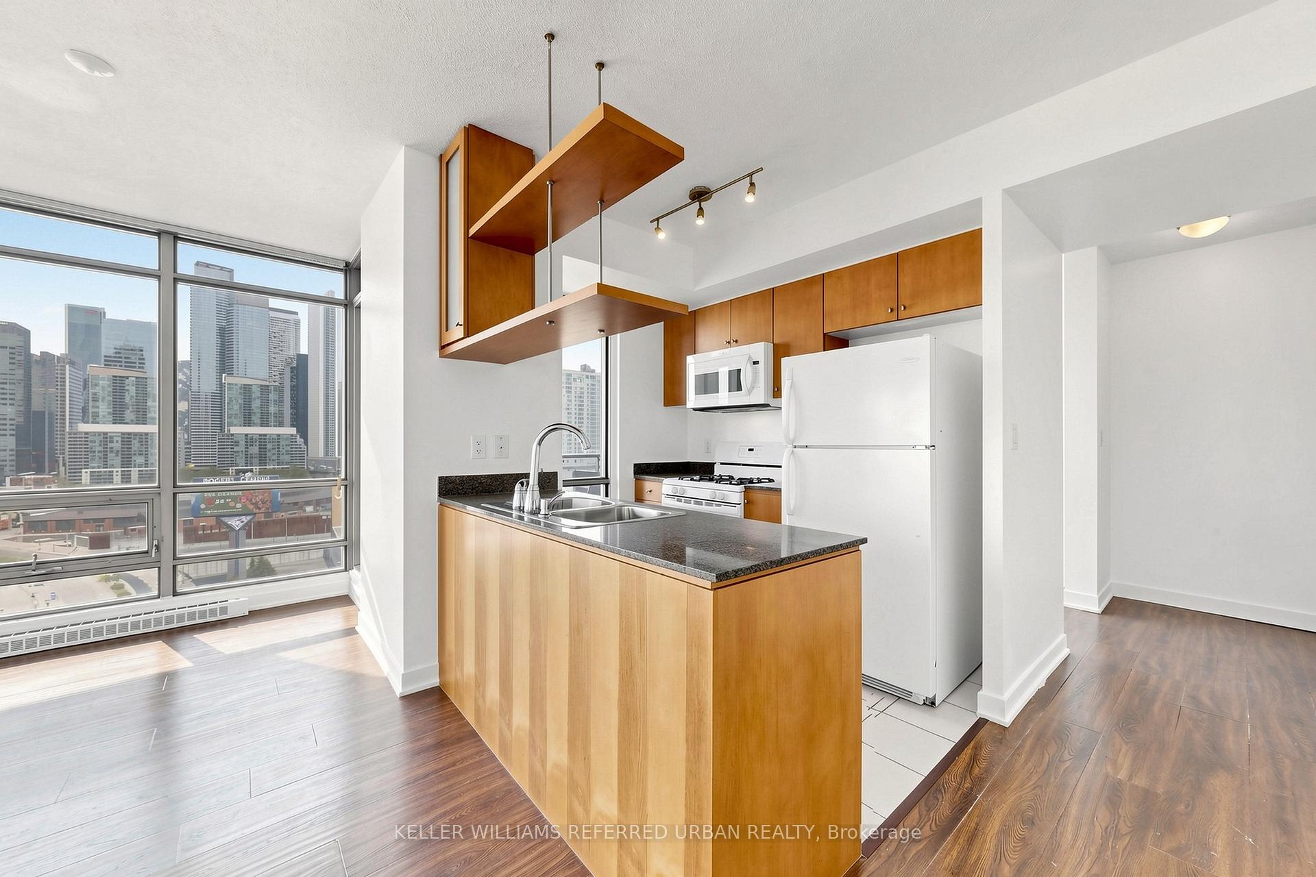 Photo 13 of Unit 1610, 5 Mariner Terrace, Toronto, Waterfront Communities — HOMEH