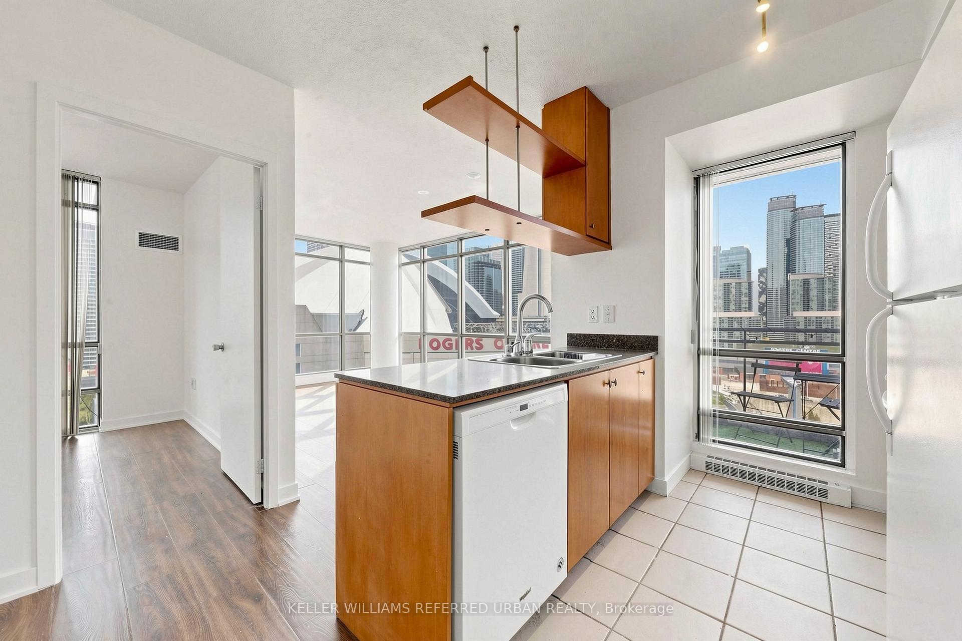 Photo 14 of Unit 1610, 5 Mariner Terrace, Toronto, Waterfront Communities — HOMEH