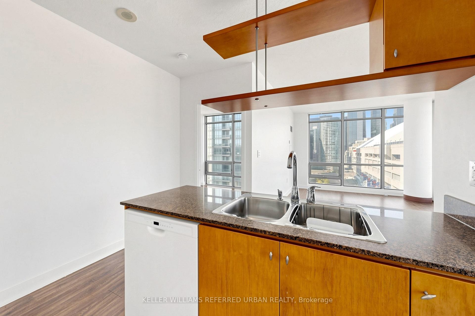 Photo 17 of Unit 1610, 5 Mariner Terrace, Toronto, Waterfront Communities — HOMEH