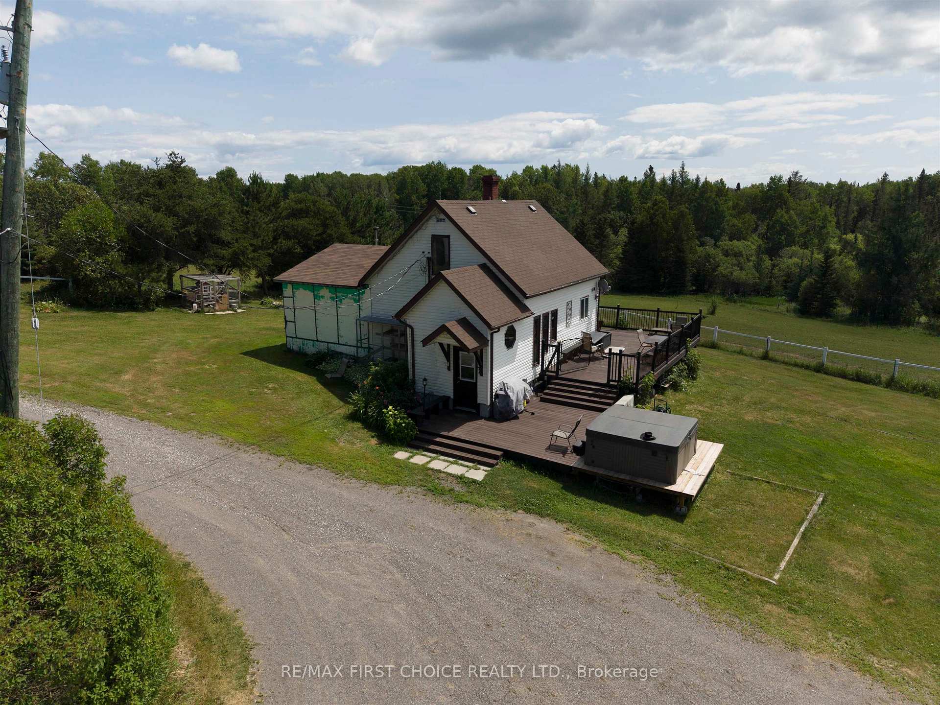 Photo 6 of 2099 Gus Wuori Road, Thunder Bay Remote Area, Ware — HOMEH