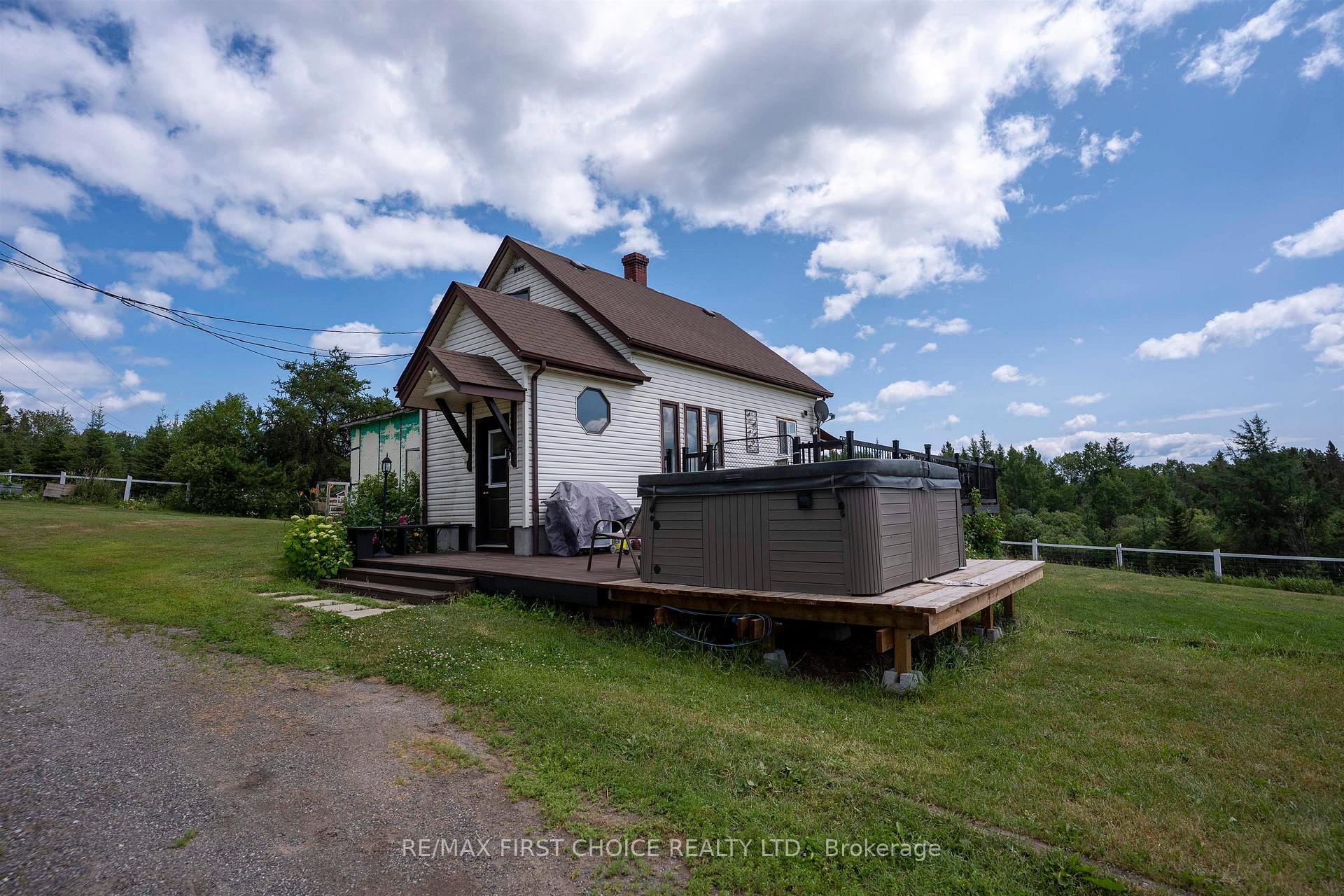 Photo 10 of 2099 Gus Wuori Road, Thunder Bay Remote Area, Ware — HOMEH