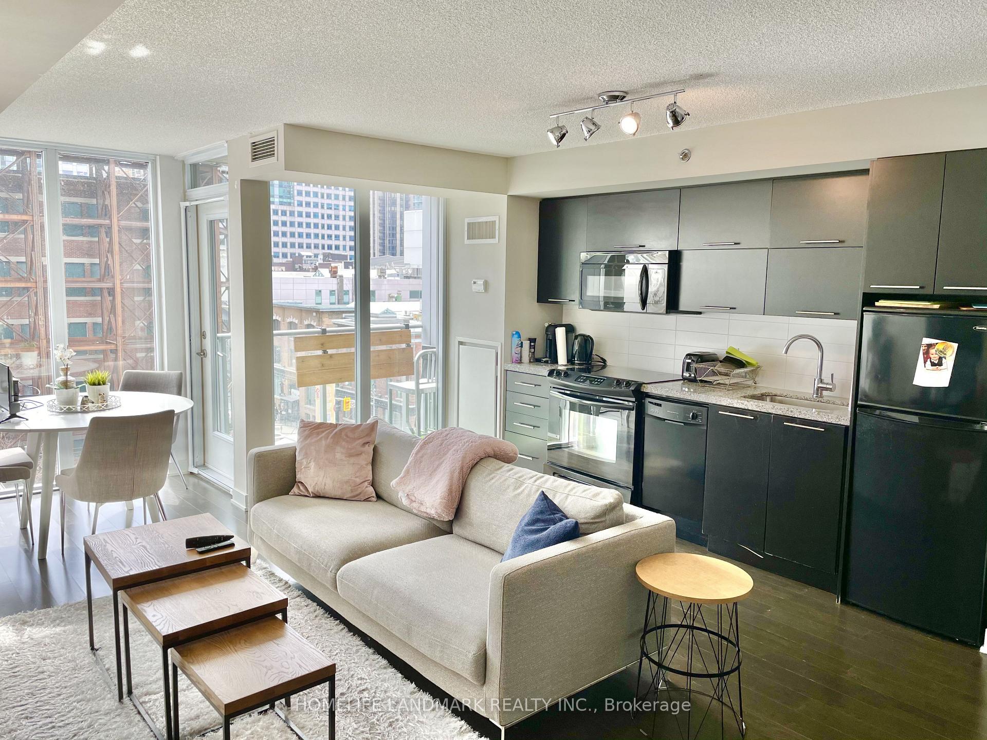 Photo 2 of Unit 608, 21 Nelson Street, Toronto, Waterfront Communities — HOMEH