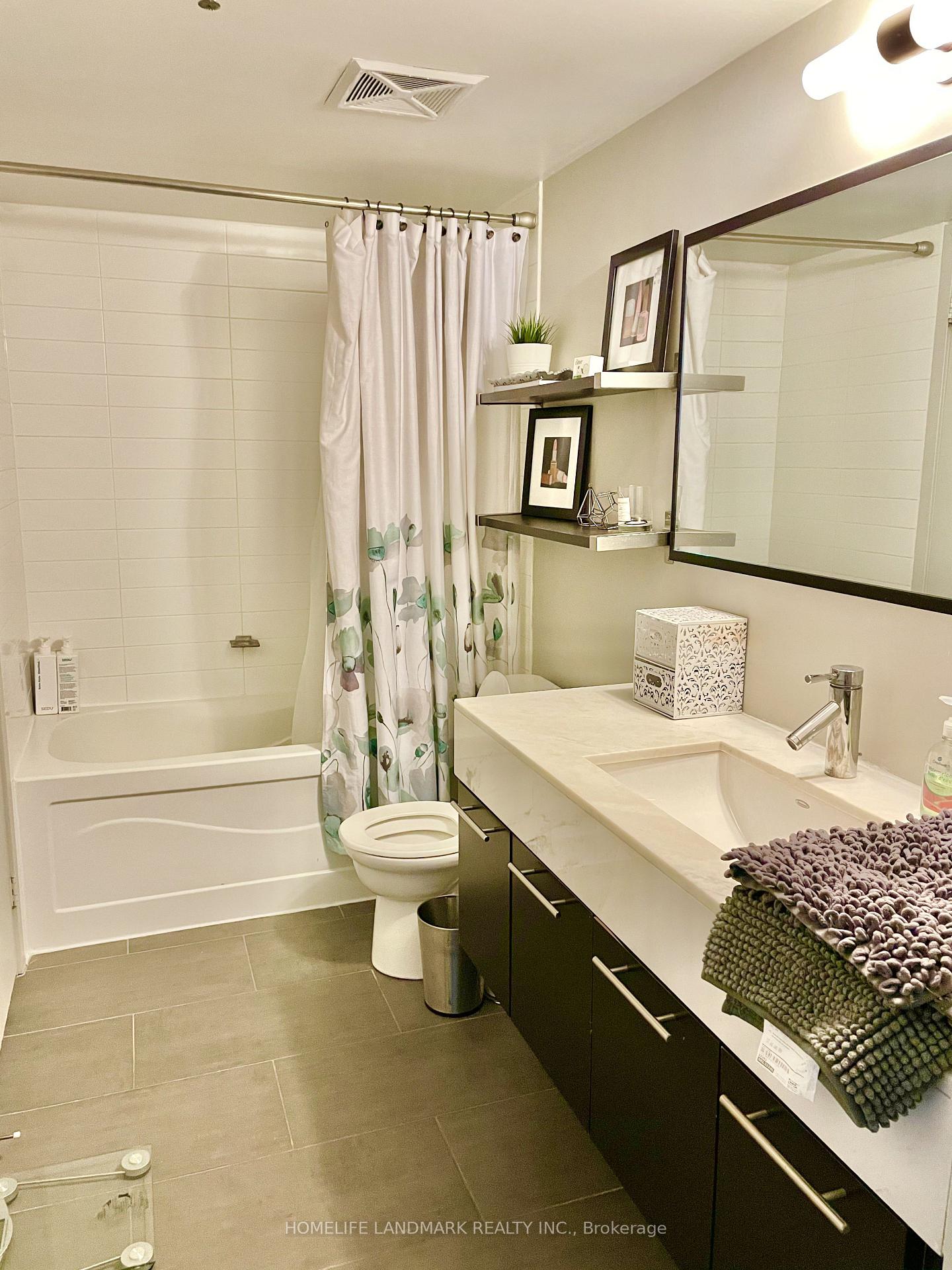 Photo 12 of Unit 608, 21 Nelson Street, Toronto, Waterfront Communities — HOMEH