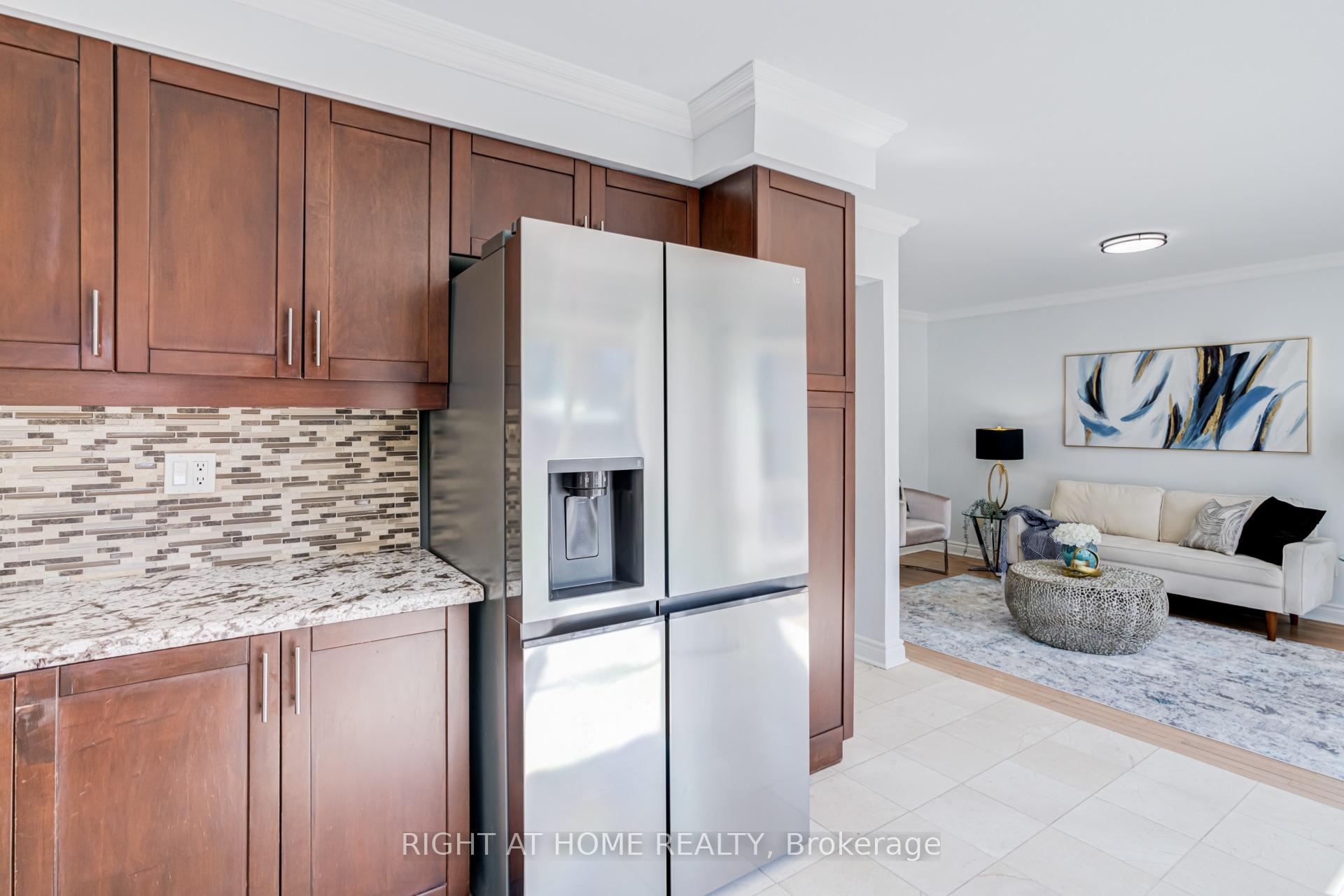 Photo 13 of 7460 Terragar Boulevard, Mississauga, Lisgar — HOMEH
