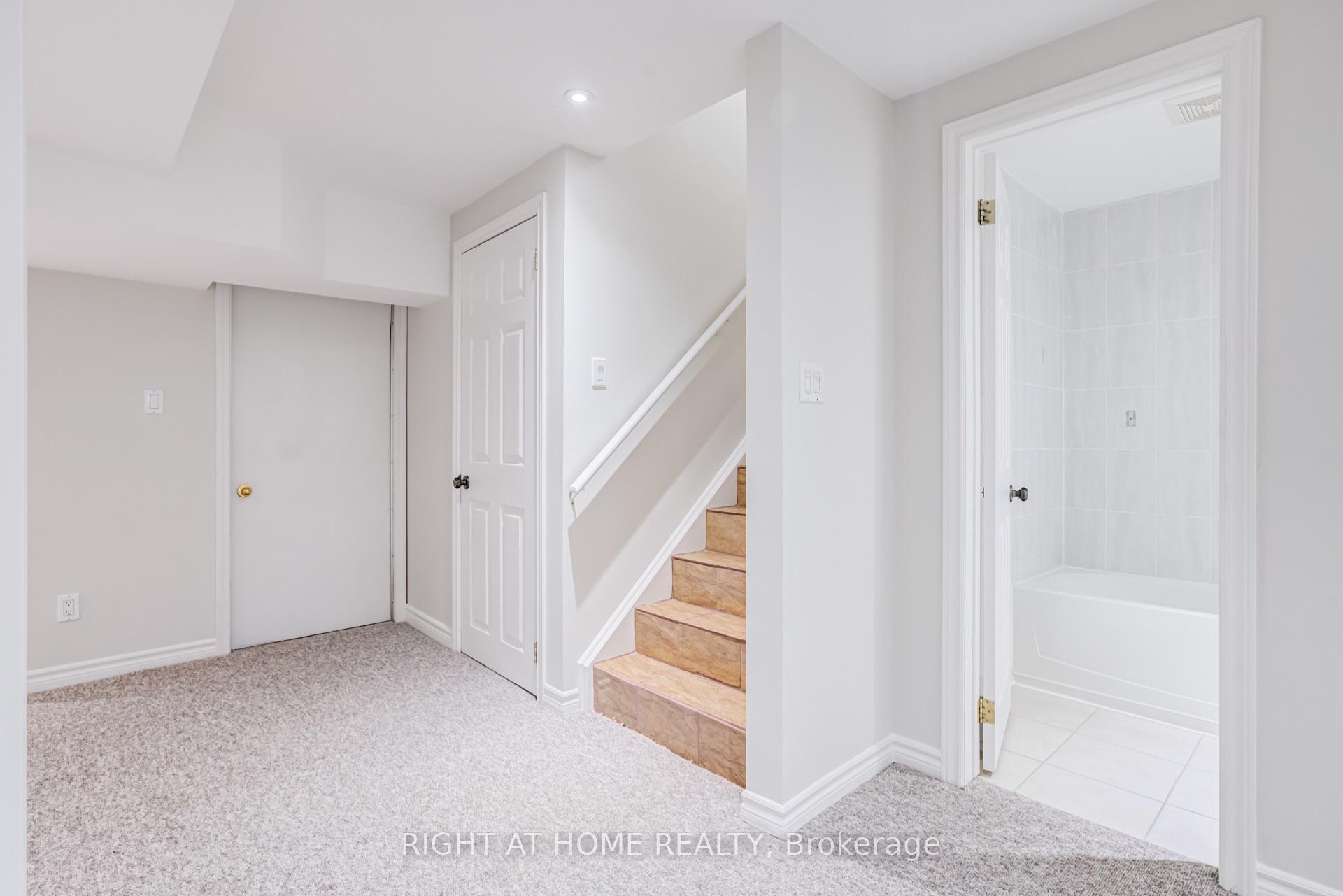 Photo 33 of 7460 Terragar Boulevard, Mississauga, Lisgar — HOMEH