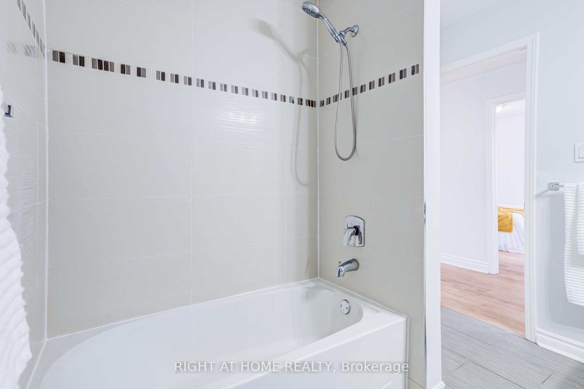 Photo 34 of 7460 Terragar Boulevard, Mississauga, Lisgar — HOMEH