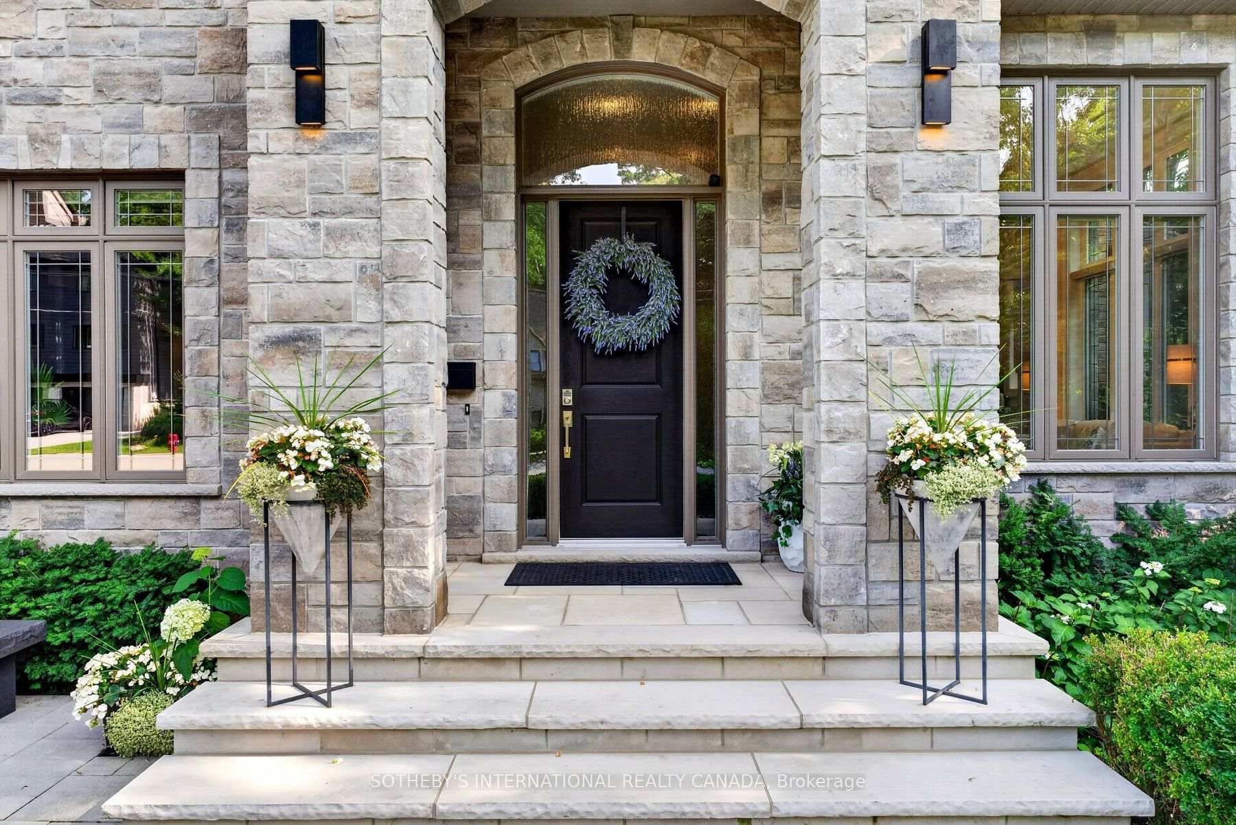 Photo 6 of 78 Ravina Crescent, Hamilton, Ancaster — HOMEH