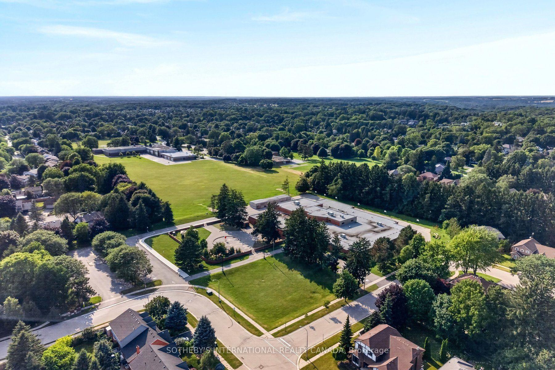 Photo 47 of 78 Ravina Crescent, Hamilton, Ancaster — HOMEH