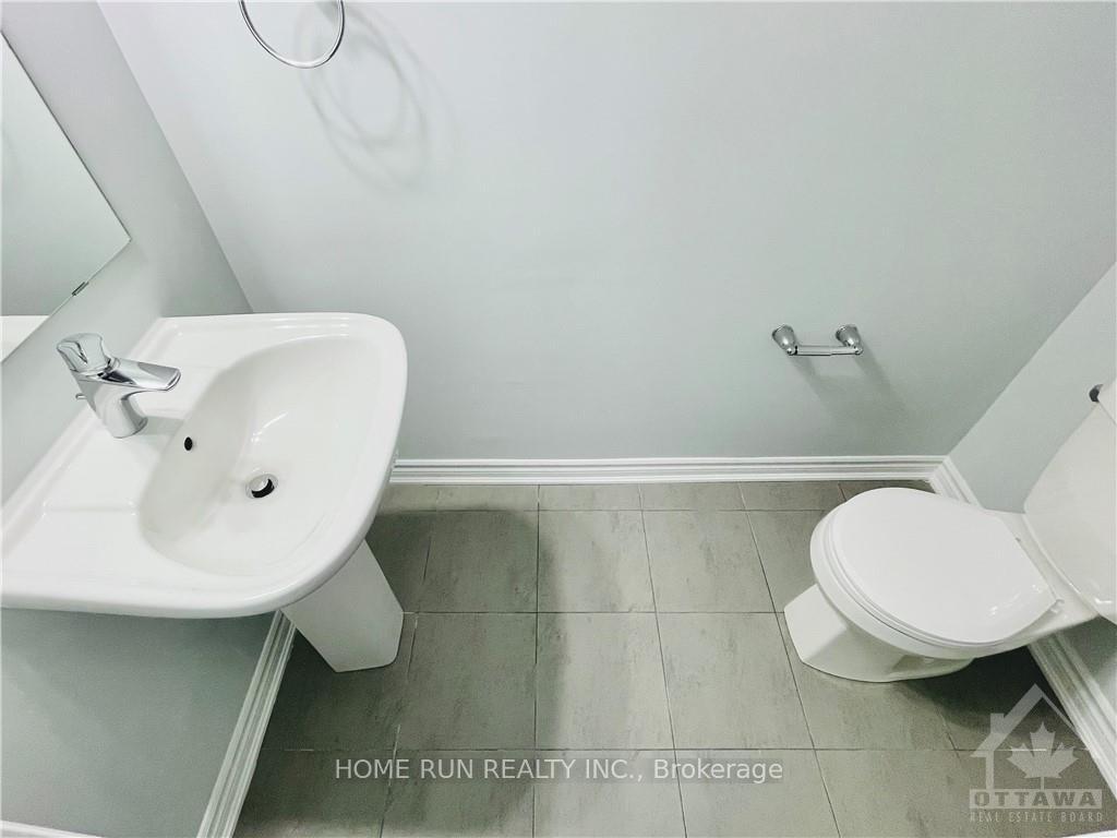 Photo 9 of 911 Nautilus Private, Ottawa, Kanata - Emerald Meadows/Trailwest — HOMEH