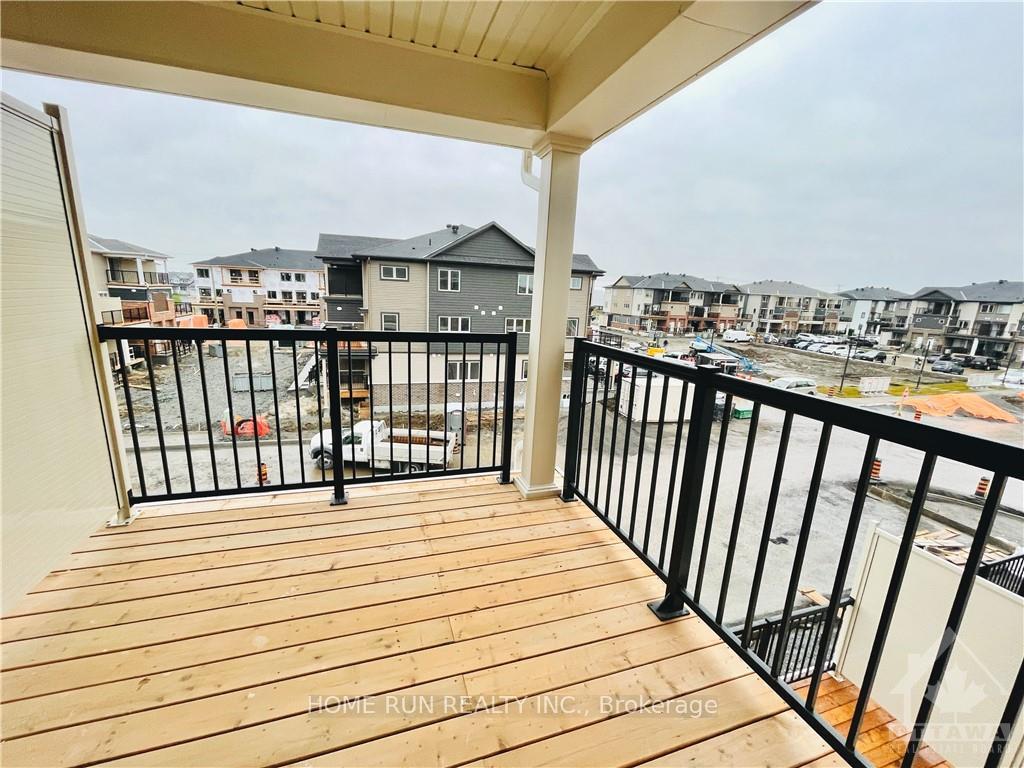 Photo 15 of 911 Nautilus Private, Ottawa, Kanata - Emerald Meadows/Trailwest — HOMEH