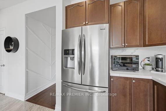 Photo 17 of 2 Tremblant Crescent, Vaughan, Kleinburg — HOMEH