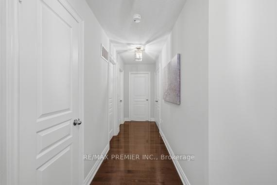 Photo 18 of 2 Tremblant Crescent, Vaughan, Kleinburg — HOMEH