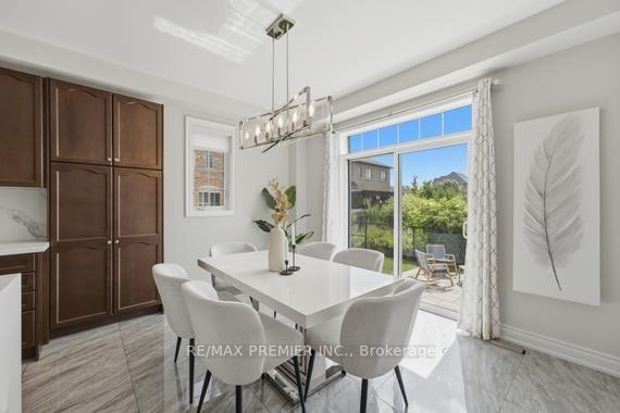 Photo 20 of 2 Tremblant Crescent, Vaughan, Kleinburg — HOMEH