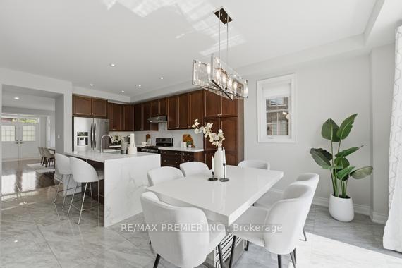 Photo 22 of 2 Tremblant Crescent, Vaughan, Kleinburg — HOMEH