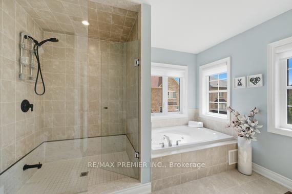 Photo 28 of 2 Tremblant Crescent, Vaughan, Kleinburg — HOMEH