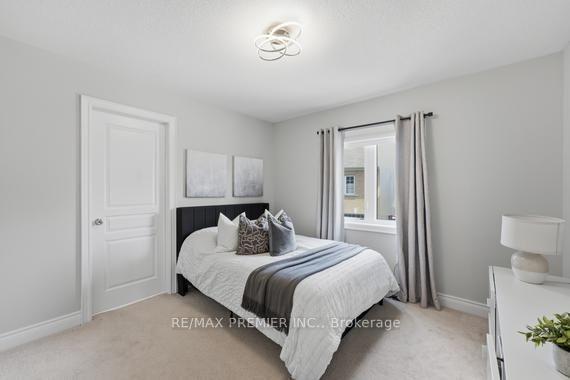 Photo 38 of 2 Tremblant Crescent, Vaughan, Kleinburg — HOMEH