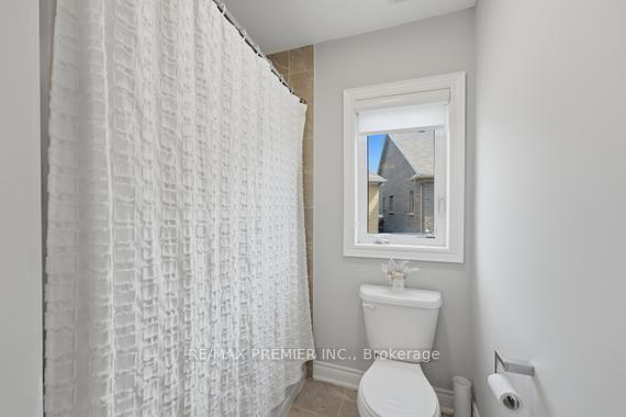 Photo 44 of 2 Tremblant Crescent, Vaughan, Kleinburg — HOMEH