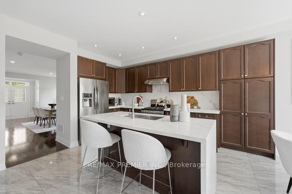 Photo 48 of 2 Tremblant Crescent, Vaughan, Kleinburg — HOMEH