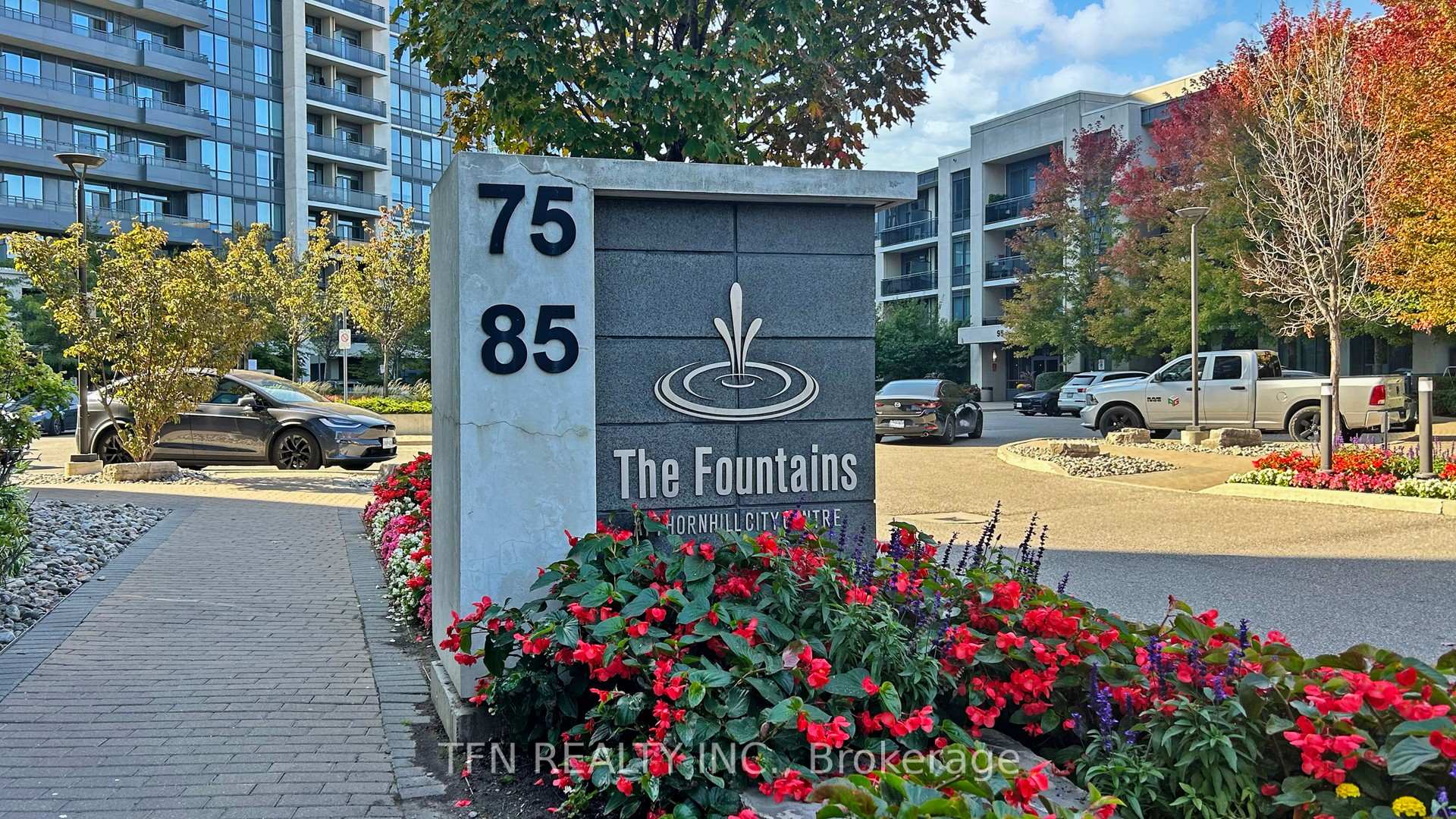 Photo 3 of Unit 307, 75 North Park Road S, Vaughan, Beverley Glen — HOMEH