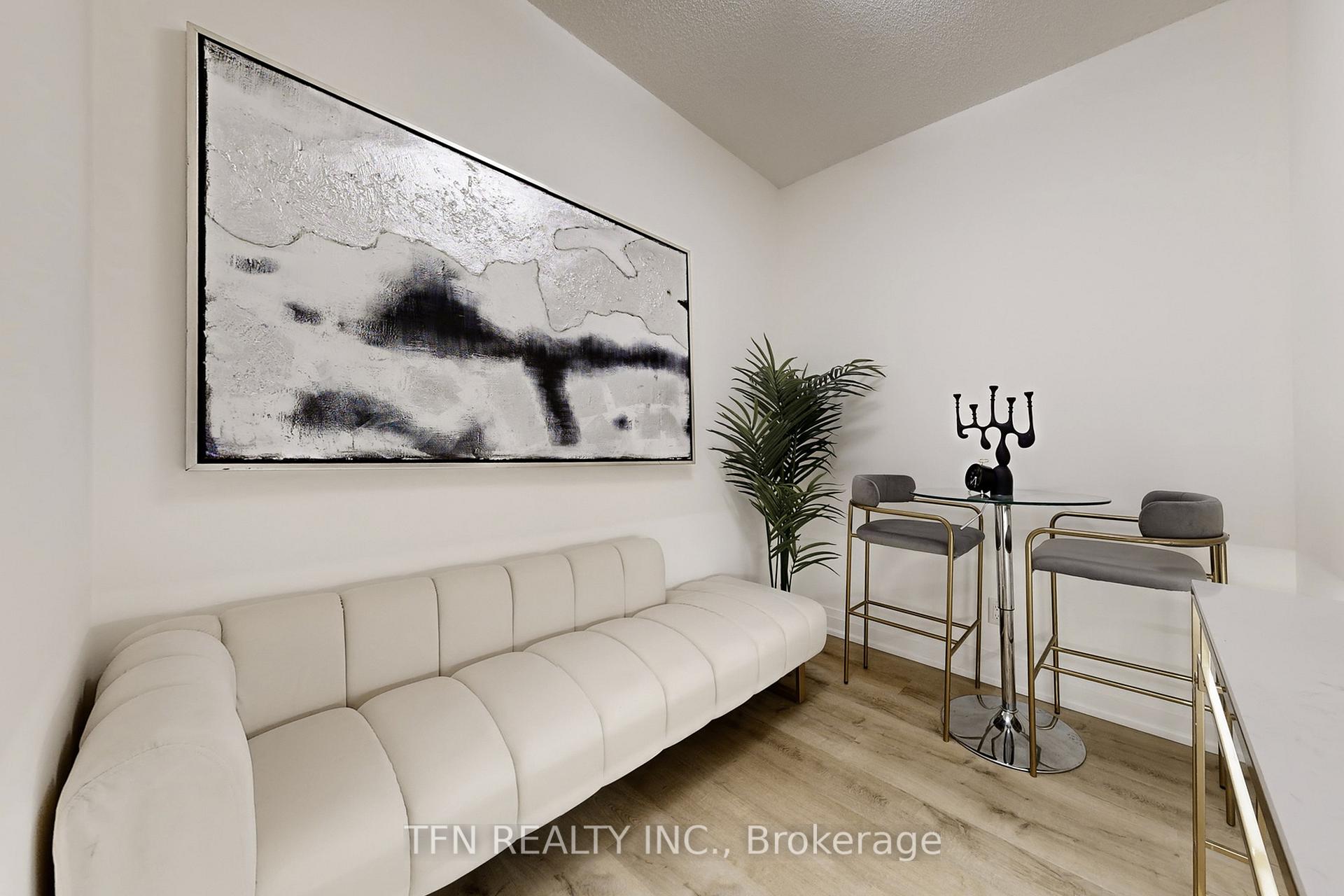Photo 15 of Unit 307, 75 North Park Road S, Vaughan, Beverley Glen — HOMEH