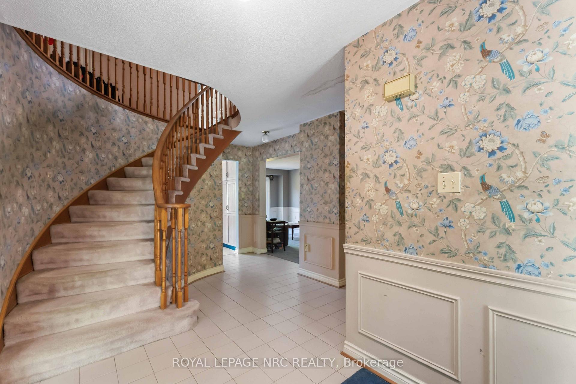 Photo 6 of 23 Woodside Square, Pelham, Fonthill — HOMEH