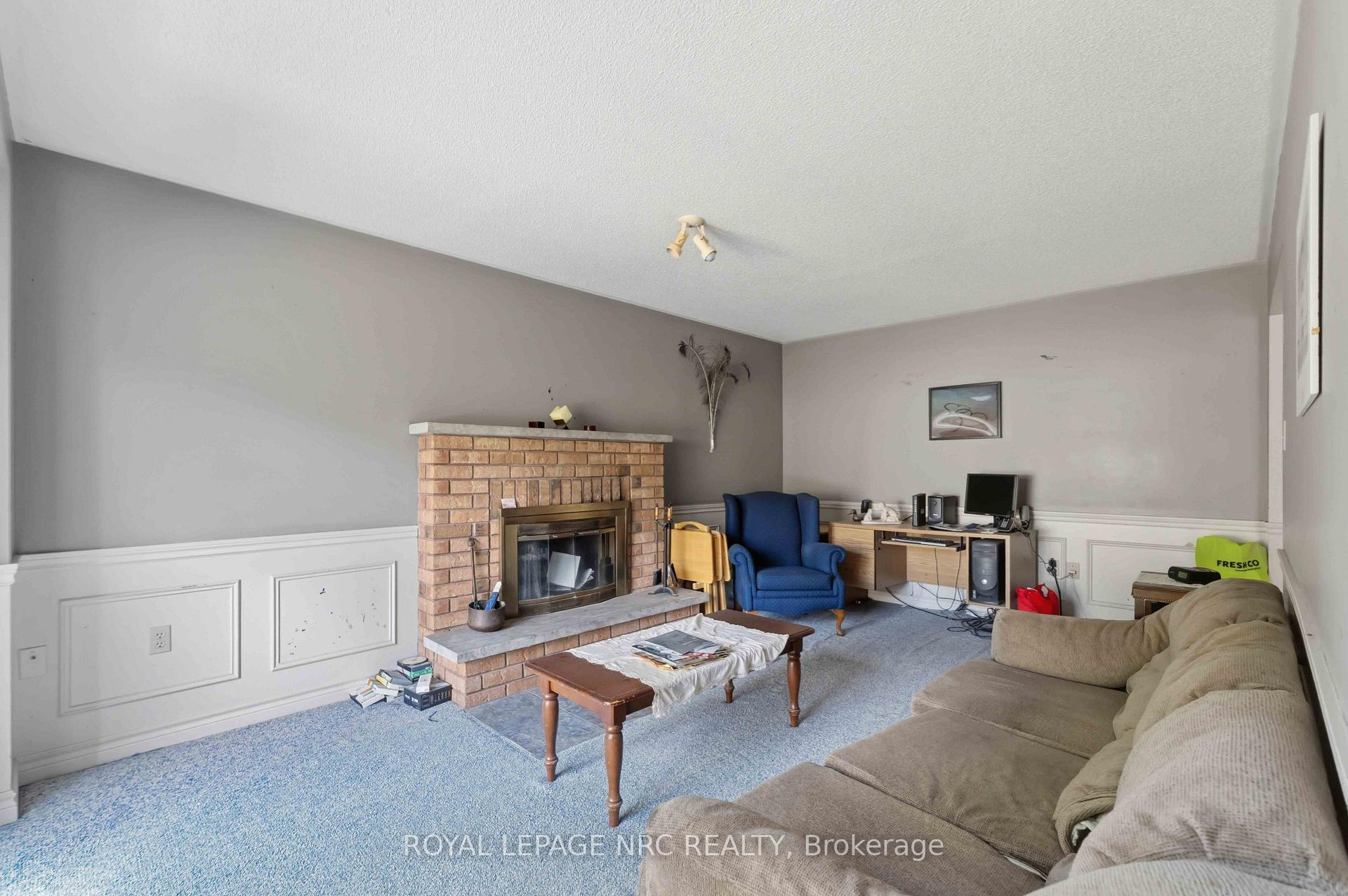 Photo 8 of 23 Woodside Square, Pelham, Fonthill — HOMEH