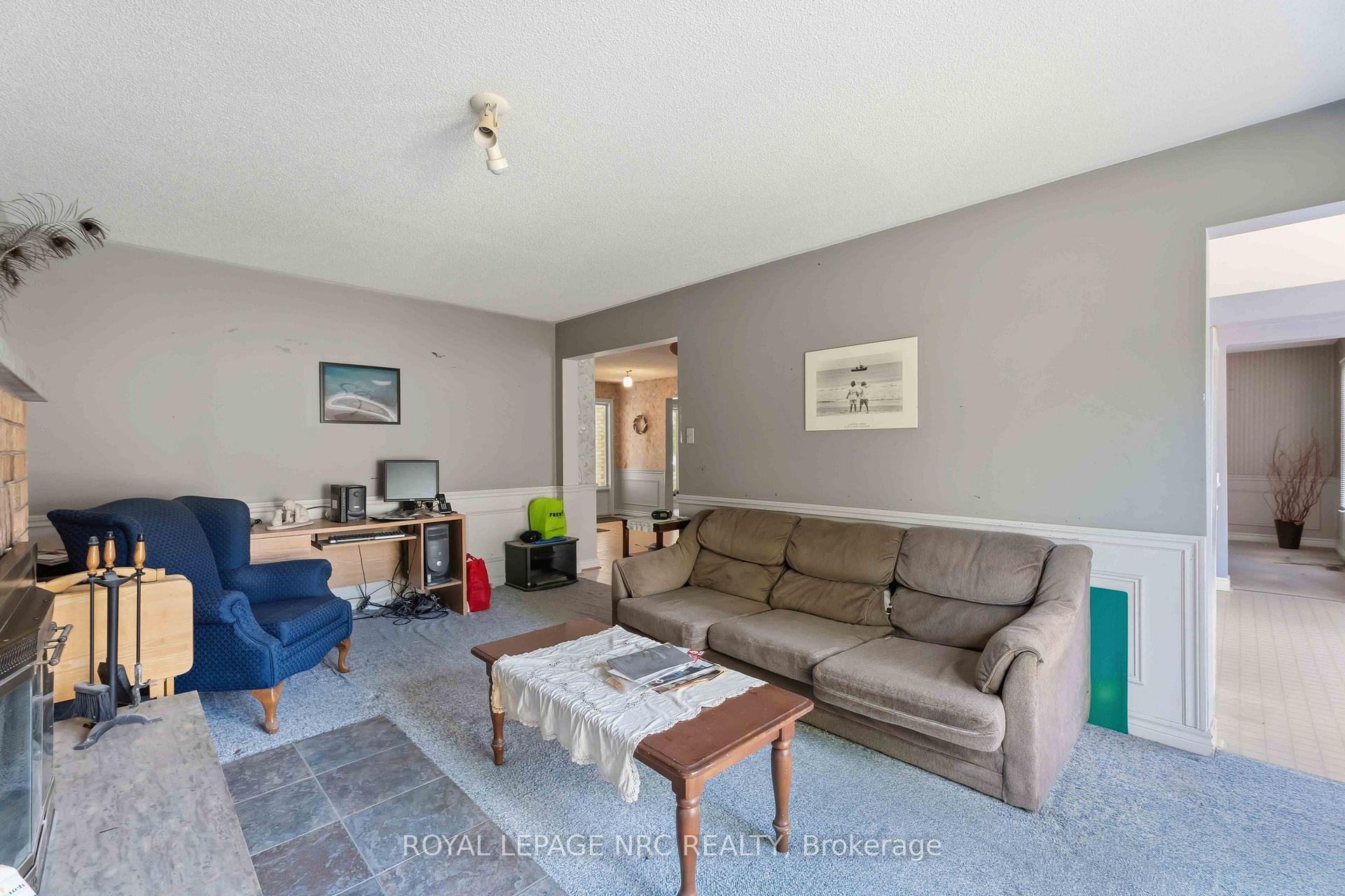 Photo 9 of 23 Woodside Square, Pelham, Fonthill — HOMEH